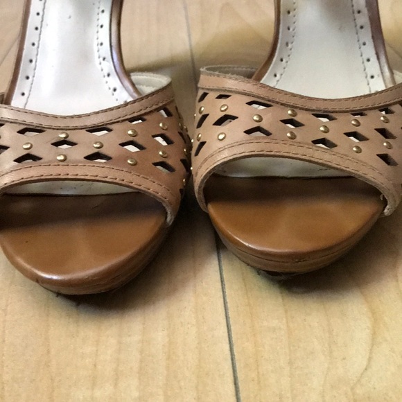 Adrienne Vittadini Heels, size 8. - Picture 5 of 6